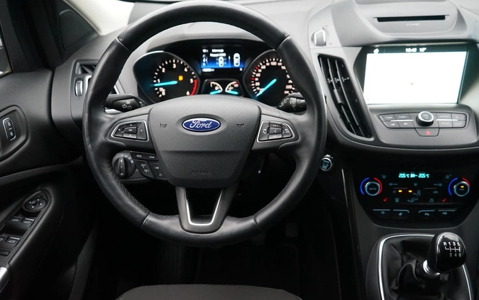 Ford Kuga cena 74999 przebieg: 92860, rok produkcji 2018 z Ryki małe 326